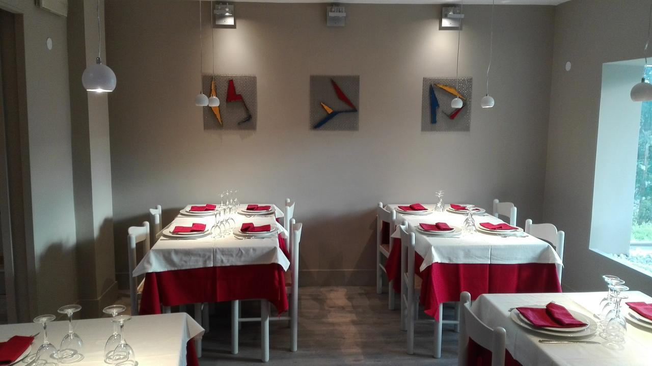 Hotel & Ristorante L'Angoletto In Selci Selci  المظهر الخارجي الصورة