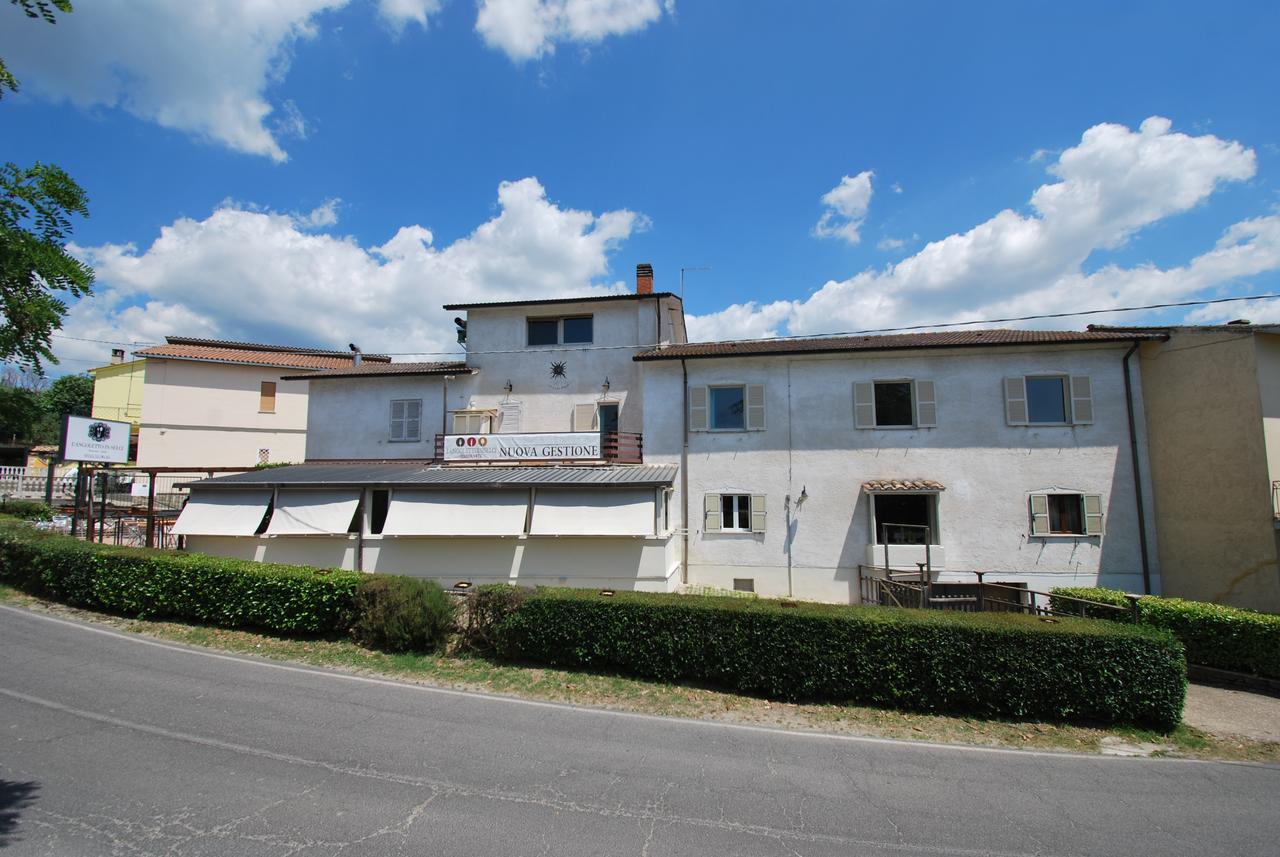 Hotel & Ristorante L'Angoletto In Selci Selci  المظهر الخارجي الصورة